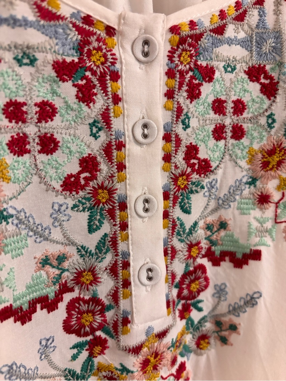 C & C Collection White Boho Embroidered Peasant Blouse - Picture 5 of 9